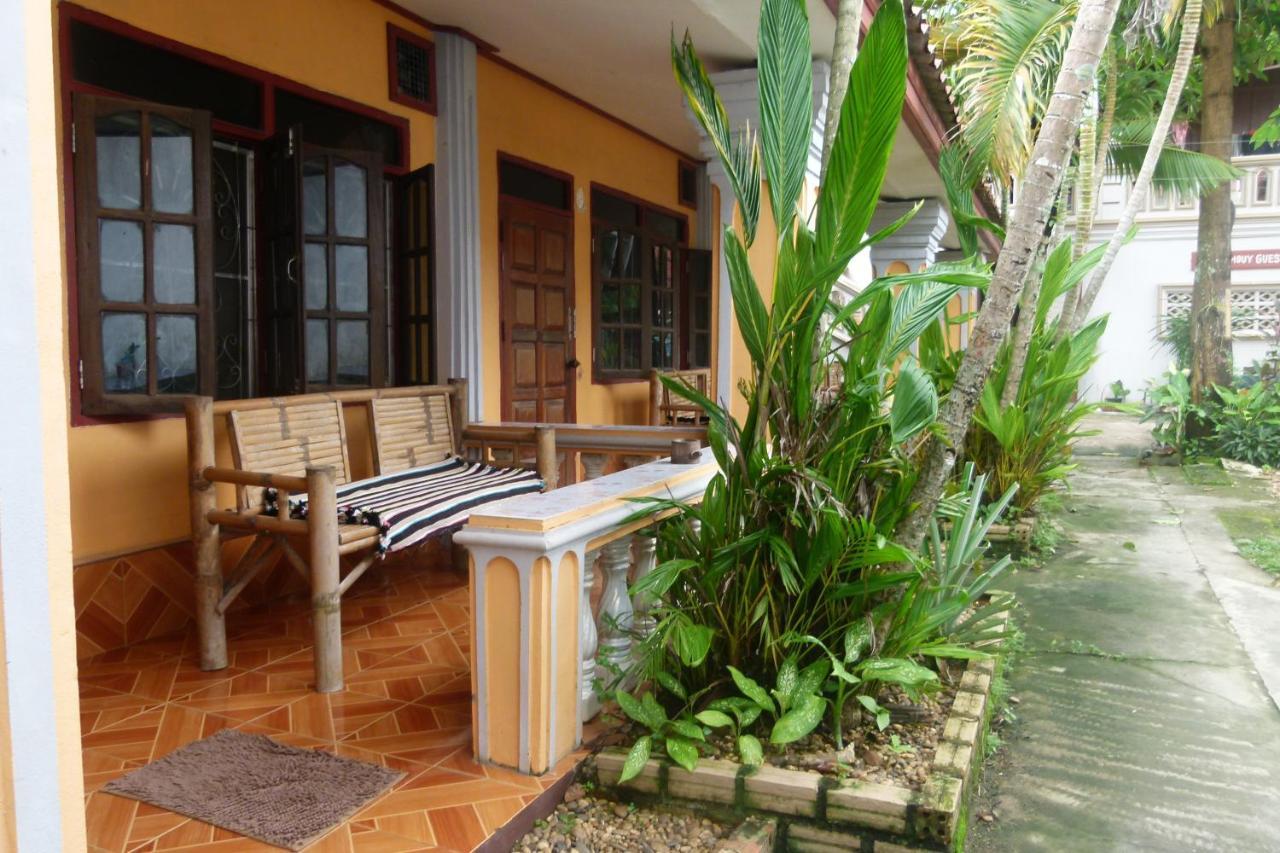 Khamphouy Guesthouse Champassak Exterior foto