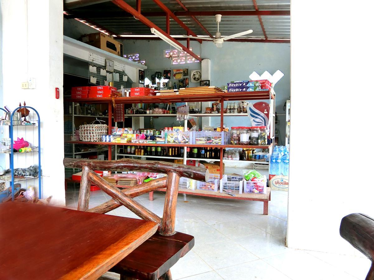Khamphouy Guesthouse Champassak Exterior foto